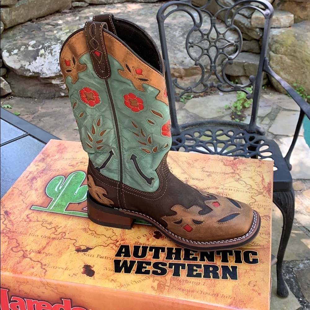 Laredo boots size 6
